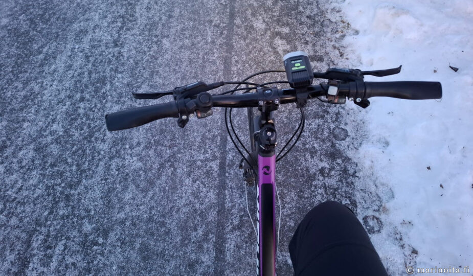 Polkupyörän sarvet ja valo